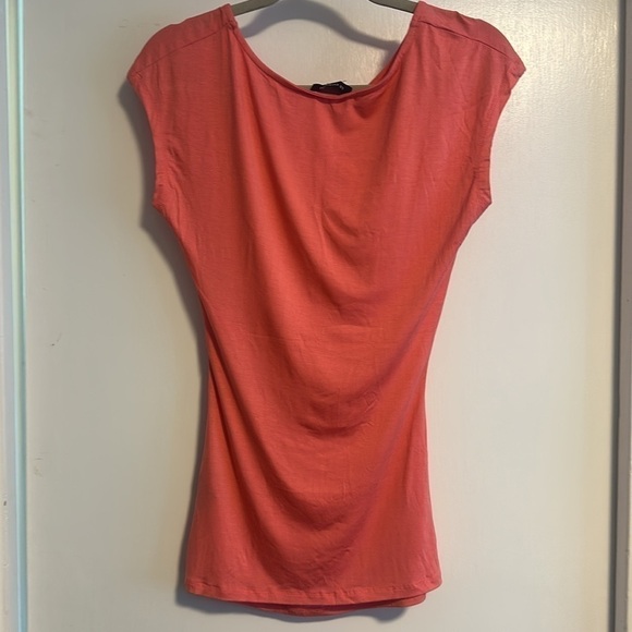 007-BNWT Le Chateau roost side sleeveless T-shirt XXS - Picture 2 of 4